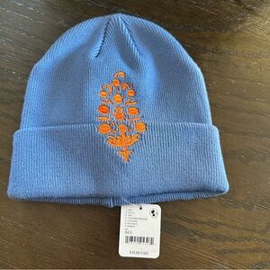 NWT Movement Iconic Buti Beanie